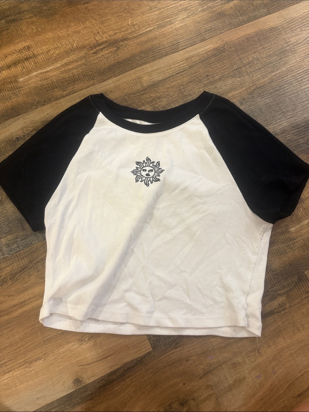 Aeropostale Black & White Raglan Sun Crop Tee